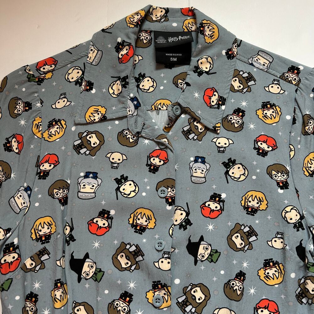 BoxLunch Harry Potter Chibi Characters Women's Tie-Front Woven Top Small - Picture 2 of 5